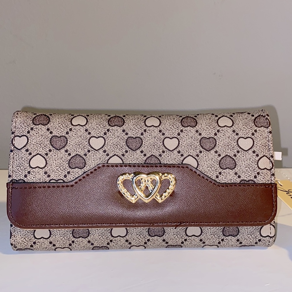 🤎 Brown Heart Wallet – Chic, Stylish & Functional 🤎